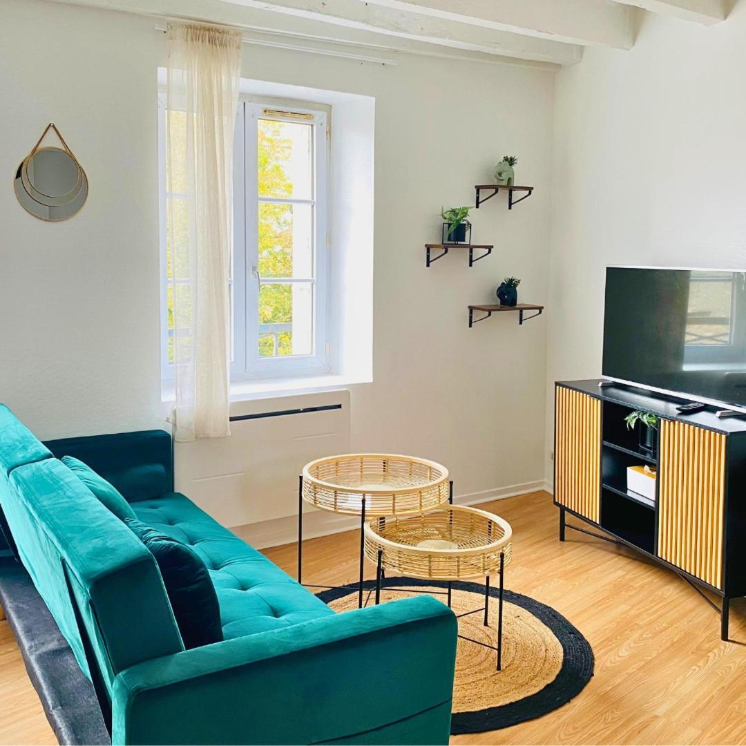 Charmant Studio A Etampes Apartment Bagian luar foto